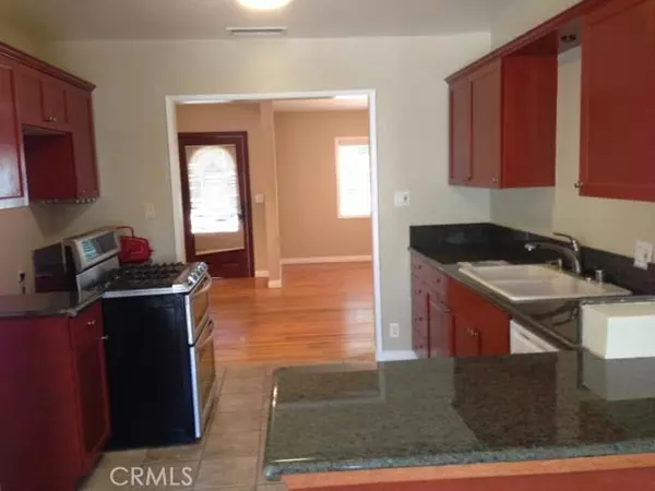 Encino (los Angeles), CA 91316,17404 Burma Street