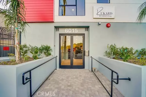 Van Nuys (los Angeles), CA 91401,6015 Woodman Avenue #301