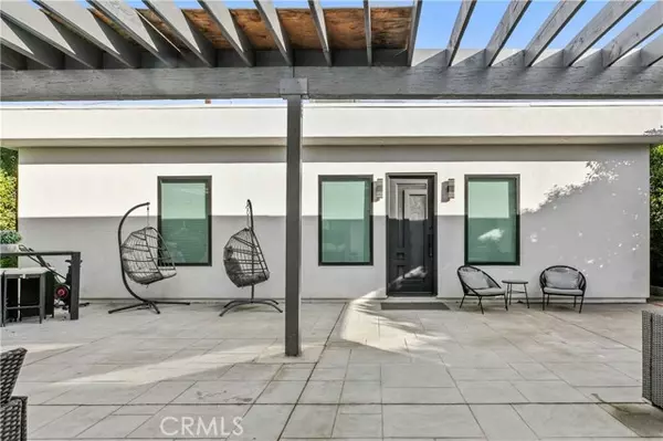 Burbank, CA 91505,1918 N Maple