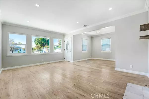 Van Nuys (los Angeles), CA 91406,7454 Gaviota Avenue