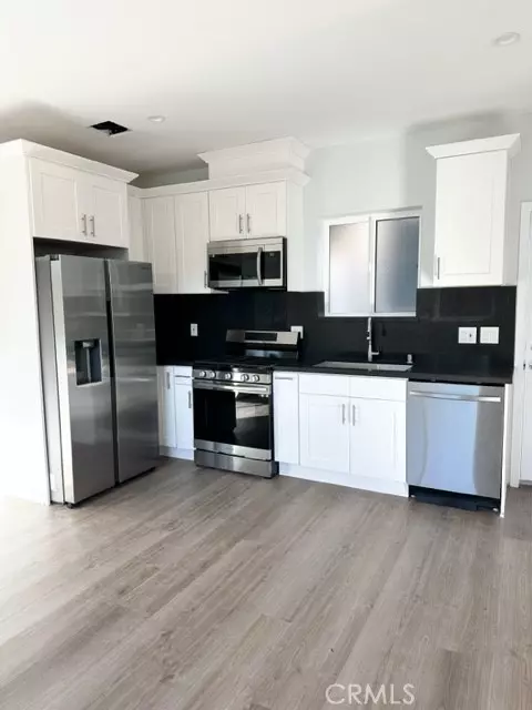 Tarzana (los Angeles), CA 91356,19421 Ventura Boulevard #4