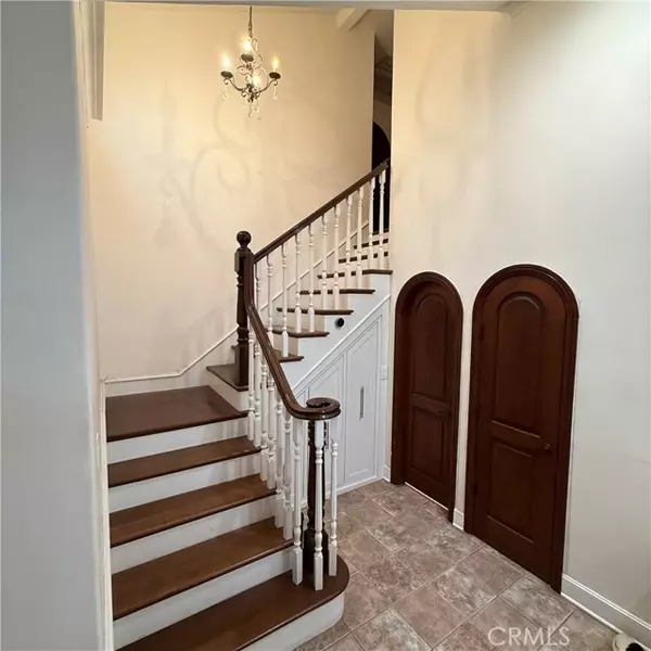 Newhall (santa Clarita), CA 91321,25225 Avenida Dorena