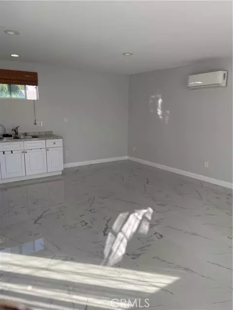 Granada Hills (los Angeles), CA 91344,10310 Mintgomery Avenue