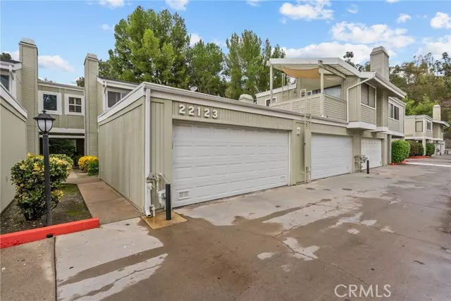 22123 Burbank Blvd #2, Woodland Hills (los Angeles), CA 91367