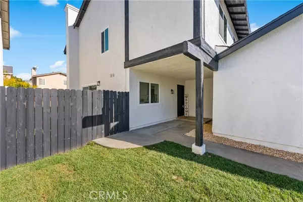 Chatsworth (los Angeles), CA 91311,22015 Romar Street