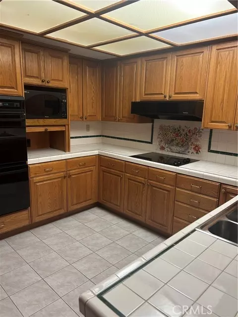 Northridge (los Angeles), CA 91324,9660 Vanalden