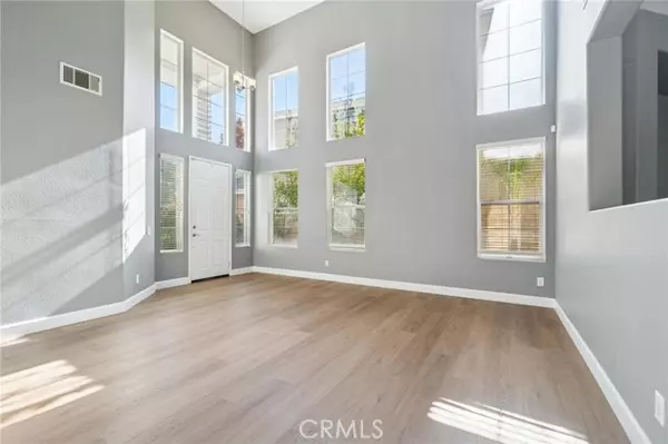 Valencia (santa Clarita), CA 91354,27823 Coldsprings