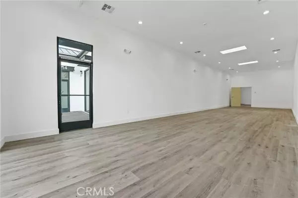 Valley Village, CA 91607,5310 Laurel Canyon