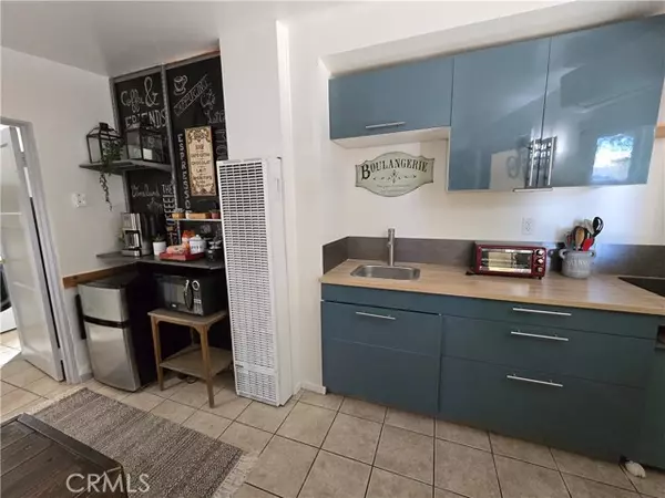 North Hollywood (los Angeles), CA 91601,5710 Vineland Avenue