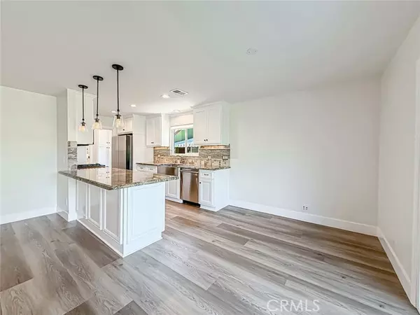 West Hills (los Angeles), CA 91307,23275 Hamlin