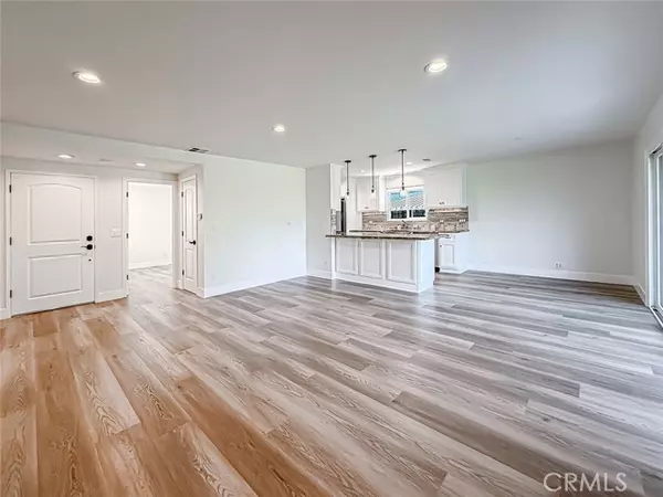 West Hills (los Angeles), CA 91307,23275 Hamlin