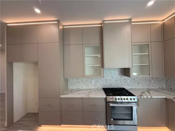 North Hollywood (los Angeles), CA 91605,8149 Saint Clair Avenue