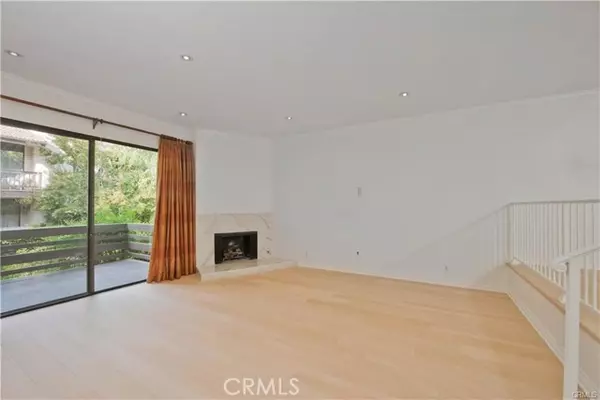 Woodland Hills (los Angeles), CA 91367,5711 Owensmouth Avenue #117