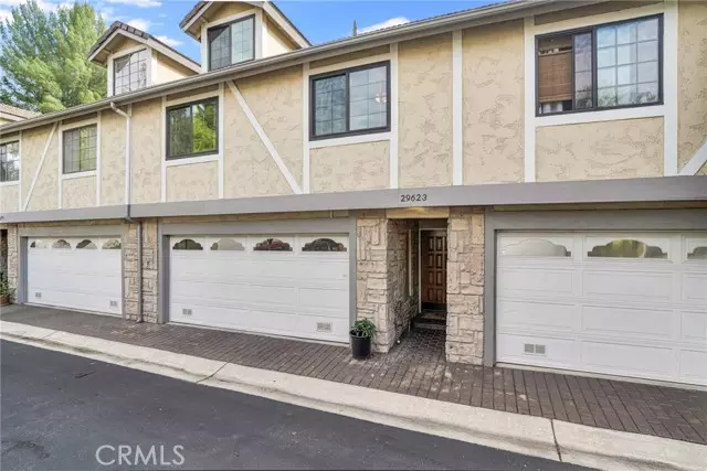 Agoura Hills, CA 91301,29623 Strawberry Hill #1