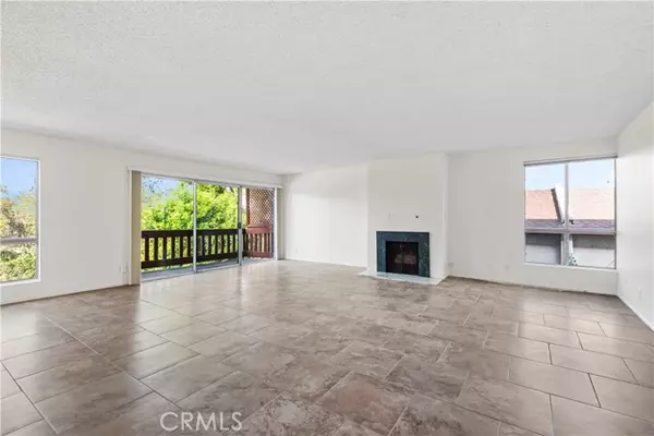 Sherman Oaks, CA 91403,5115 Kester #202