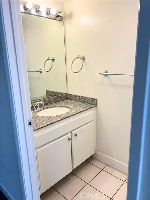 Sylmar (los Angeles), CA 91342,14345 Foothill #102