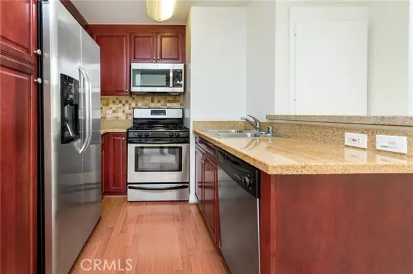 Woodland Hills (los Angeles), CA 91367,5545 Canoga Avenue #320