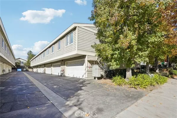 Sylmar (los Angeles), CA 91342,11377 Osborne Place #13
