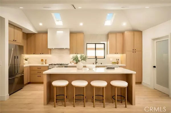 Valley Village, CA 91607,5444 Morella Ave