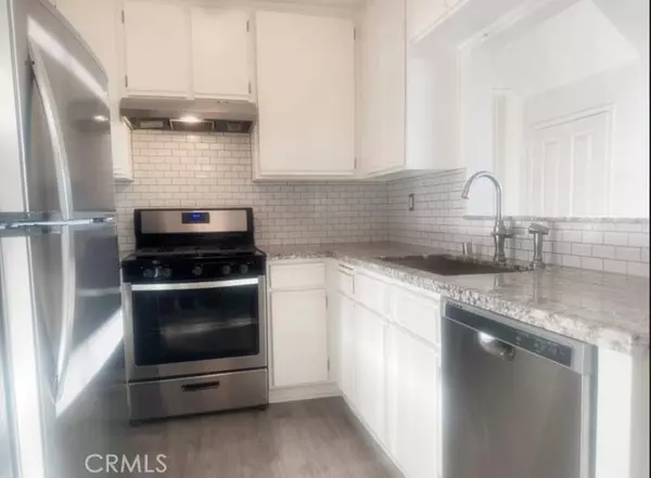 Los Angeles, CA 91401,13801 Oxnard Street #206