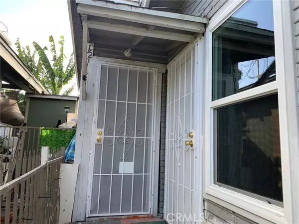 Los Angeles, CA 90003,6510 S Figueroa