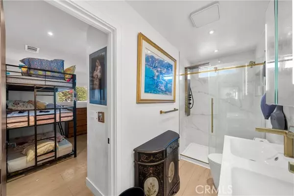 Santa Paula, CA 93060,318 Sycamore Street