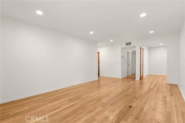 Calabasas, CA 91302,4724 Park Granada