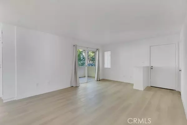 Calabasas, CA 91302,4201 Las Virgenes Road #206