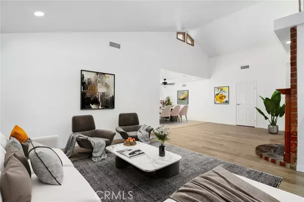 West Hills (los Angeles), CA 91307,22736 Runnymede