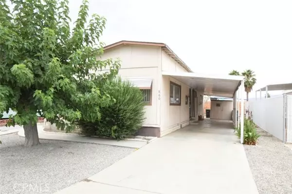 860 W Johnston Avenue, Hemet, CA 92543