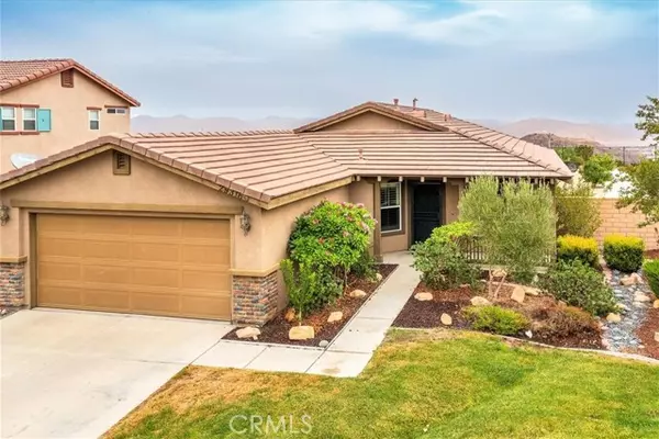 29316 Lake Mist Drive, Lake Elsinore, CA 92530