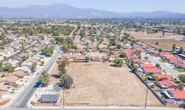 880 N Kirby Street, Hemet, CA 92545