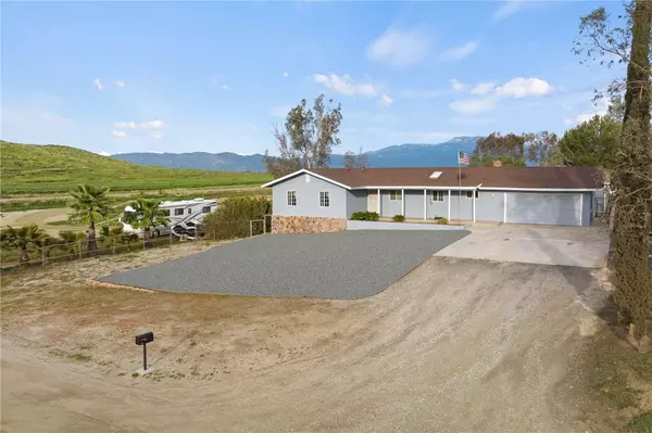 27510 Smith Road, Winchester, CA 92545