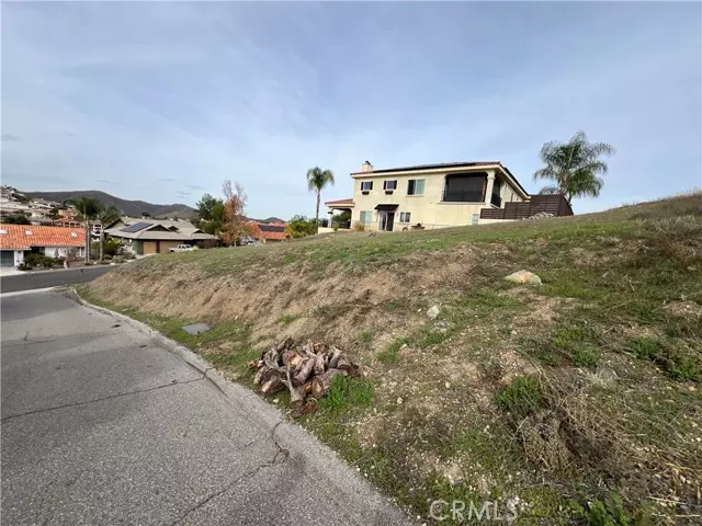 22922 Gold Rush, Canyon Lake, CA 92587