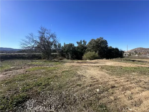 Lake Elsinore, CA 92532,0 Dexter Avenue