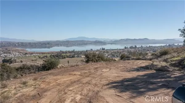 31 Lakeview, Lake Elsinore, CA 92530