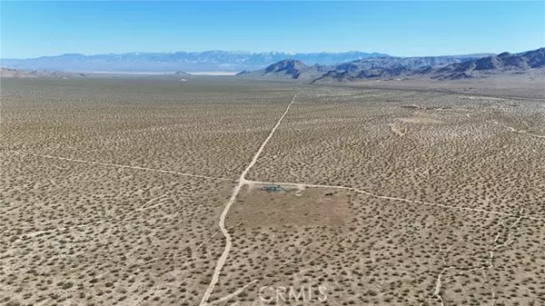 Lucerne Valley, CA 92356,21402 Meander Road