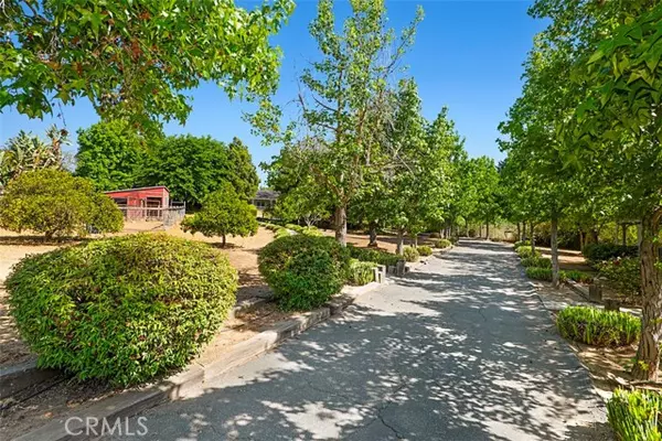 Fallbrook, CA 92028,2262 Mardavido Lane