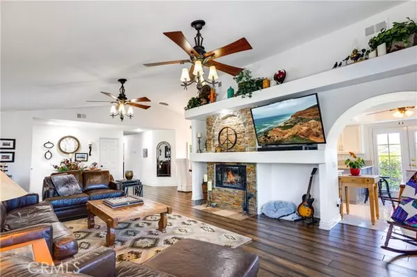 30172 Spray Drive, Canyon Lake, CA 92587