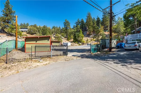 Running Springs, CA 92382,32861 Deer Lick