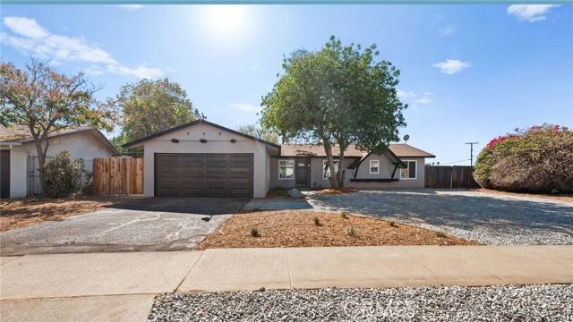 19315 Easton Street, Rialto, CA 92376