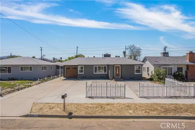 Hemet, CA 92543,211 W Elmwood Avenue