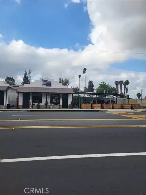 Riverside, CA 92507,982 Center Street