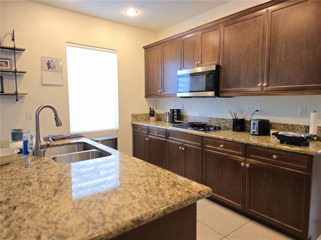 Murrieta, CA 92563,37066 Whispering Hills Drive