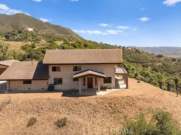 Fallbrook, CA 92028,879 Stewart Canyon Road