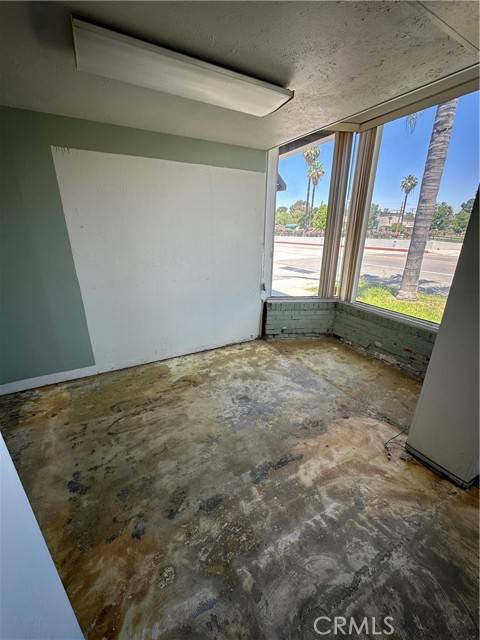 Lake Elsinore, CA 92530,222 Graham