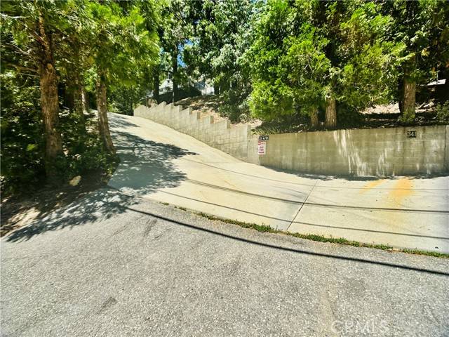 Lake Arrowhead, CA 92352,349 Golf Course Road