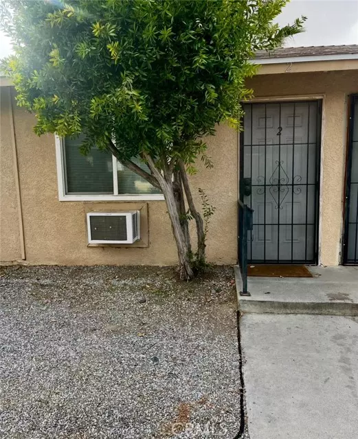 1955 E Devonshire Avenue, Hemet, CA 92544