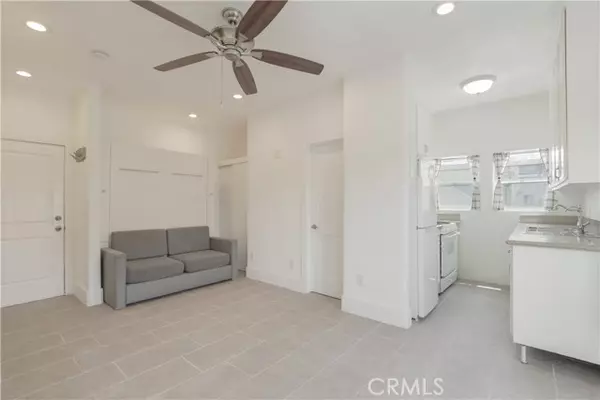 Long Beach, CA 90802,354 Chestnut Avenue #33