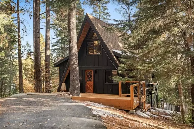 26664 Thunderbird Drive, Lake Arrowhead, CA 92352